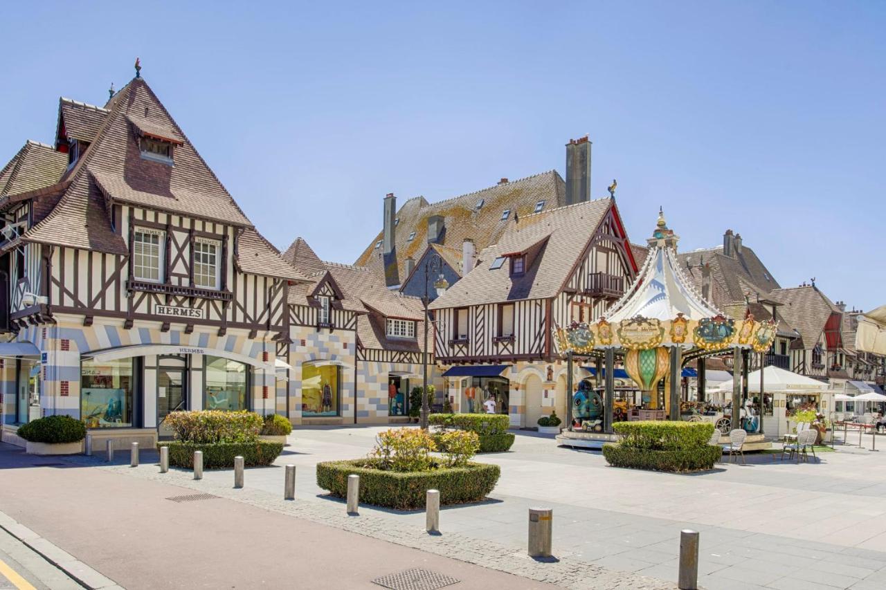 Les Tamaris - Studio With Sea View - Trouville-Sur-Mer Luaran gambar