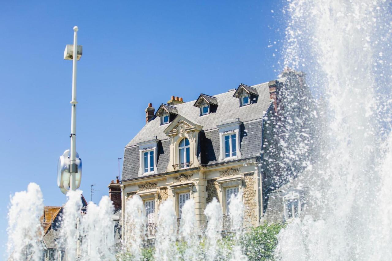 Les Tamaris - Studio With Sea View - Trouville-Sur-Mer Luaran gambar